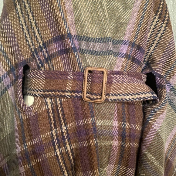Ralph Lauren Belted Cape - Picture 8 of 10